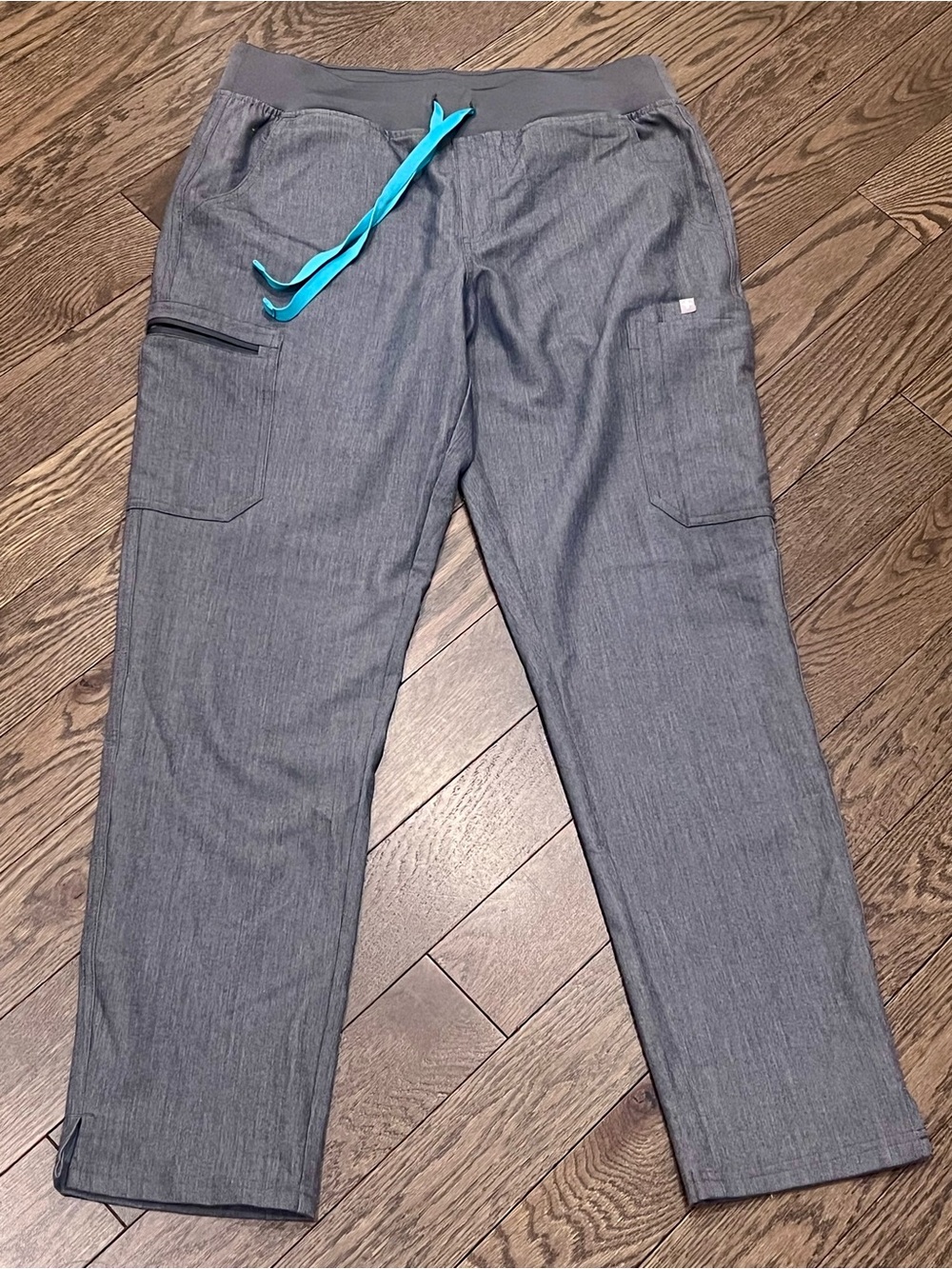 FIGS Yola Yoga Scrub Pants Womens M Gray Heather Technical Collection 11 Pocket